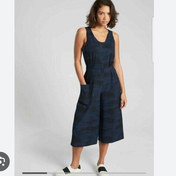 ATHLETA Sarasota Printed Jumpsuit no belt Size Medium - Picture 1 of 13